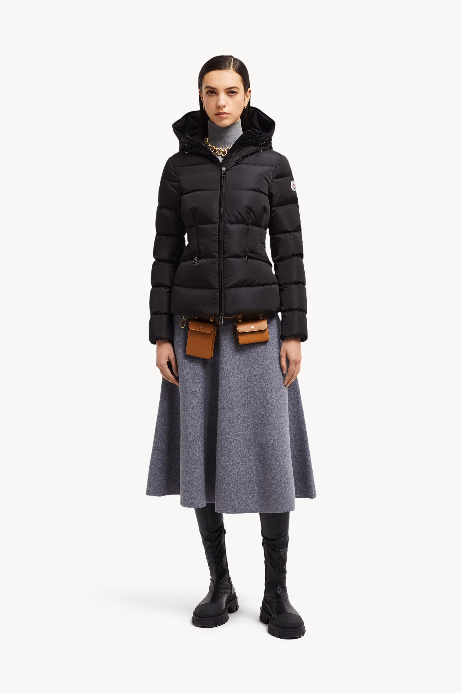 Plumífero corto con capucha Avoce Mujer Negro Moncler 0